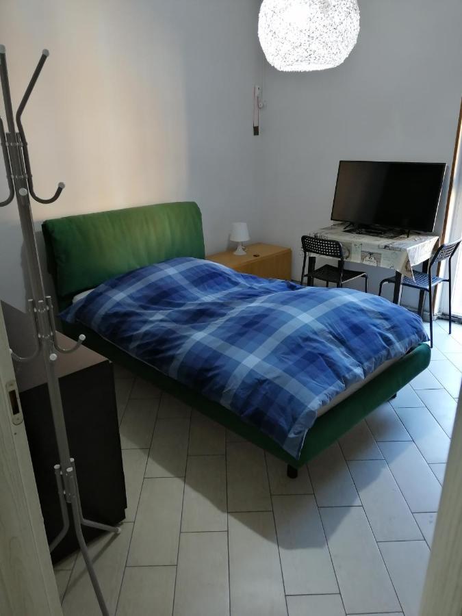 Emily'S Rooms "Villa Romana" Cir17067 Desenzano del Garda Kültér fotó